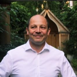 Jean-Laurent DUPONT (IFAG Toulouse 2003) - Créateur de parfums au Royaume-Uni