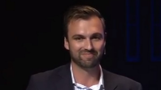 Julien LAFONT (IFAG Paris 2007) globe-trotter et analyst efficicent chez FLYDUBAI